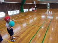 ボール投げ１